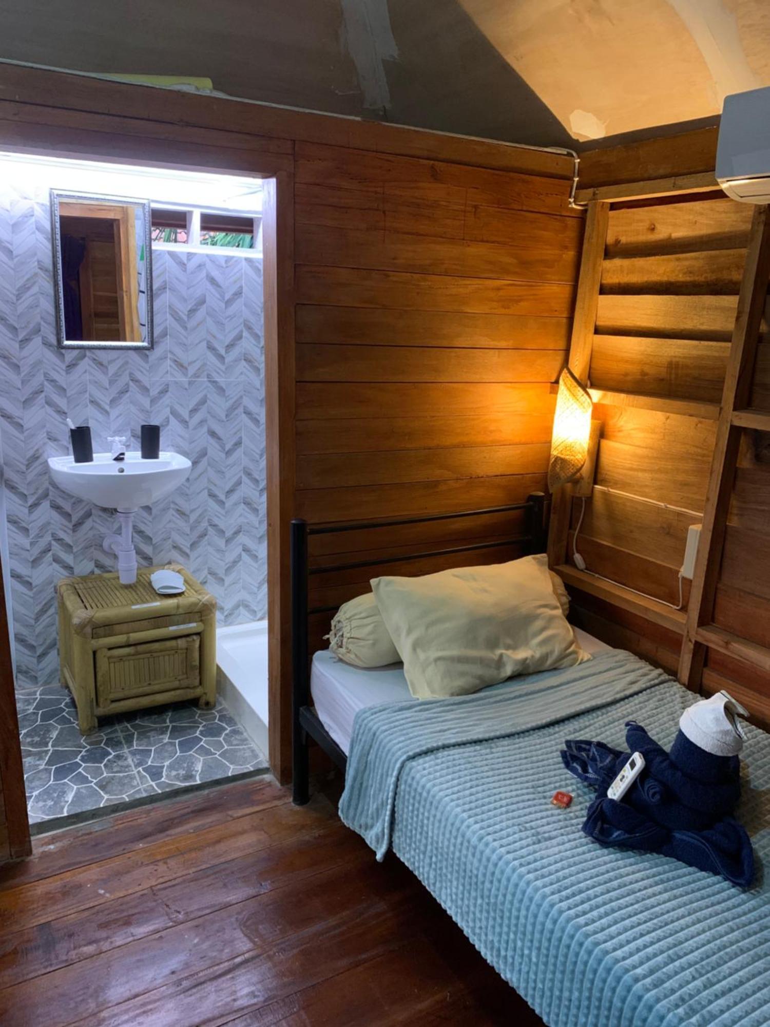 Gili Davidoff Bungalow Quần đảo Gili Ngoại thất bức ảnh